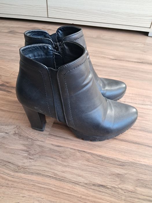 Botki czarne rozm 39