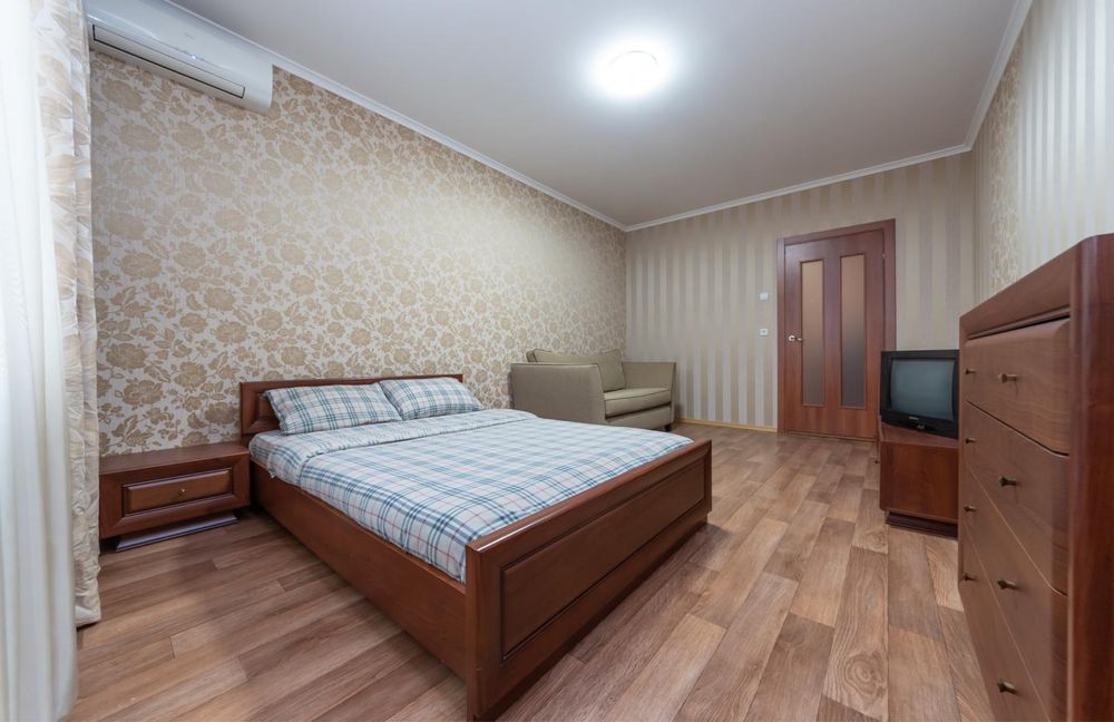 Подобово однокімнатна квартира на Урлівській-5-555.biz.ua