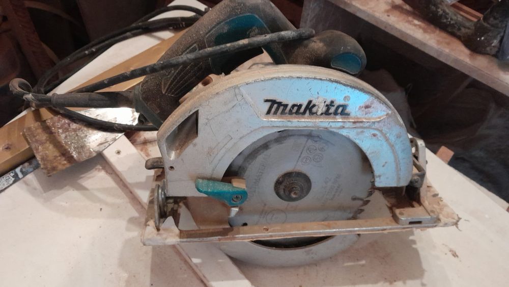 Vende se  ferramentas carpintarias