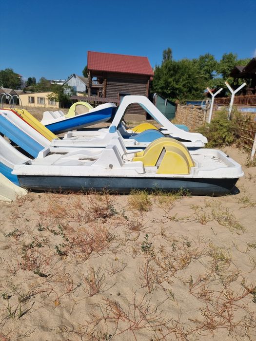 катомарани  водние