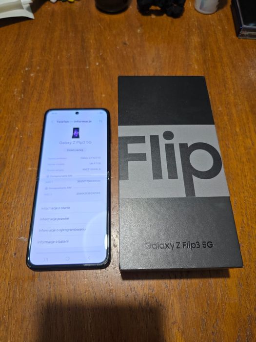 Samsung galaxy flip 3