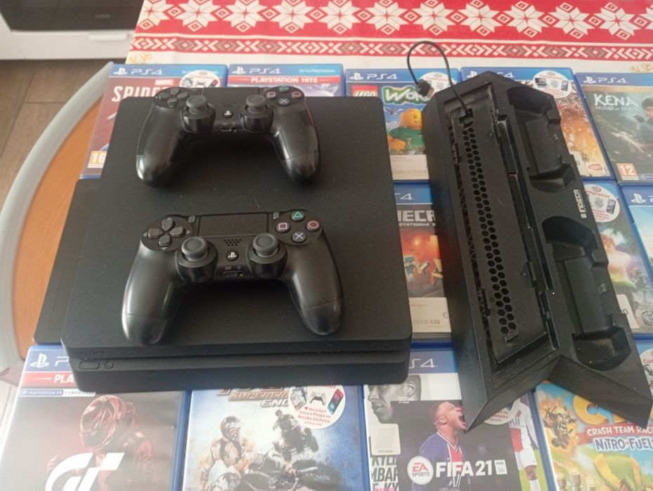 Vendo PS 4 na caixa original