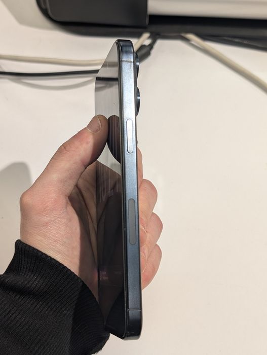 iPhone 15 Pro Max 256 e-sim