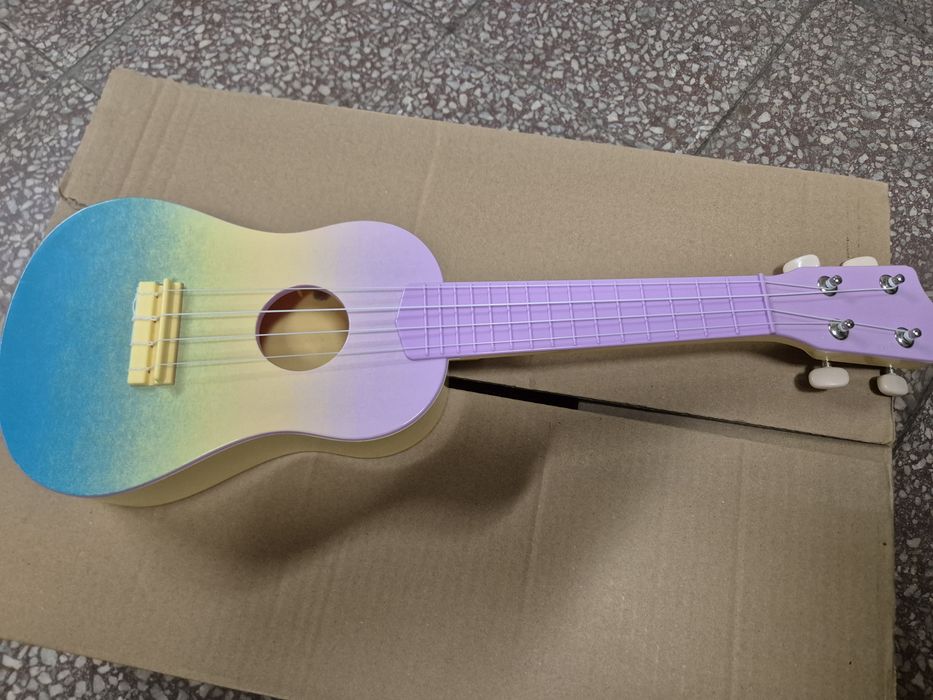 Gitara - ukulele dla dziecka