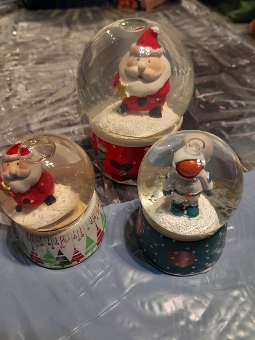 Kule śnieżne świąteczne z pozytywką 16cm 9 i 7cm mikołaj renifery