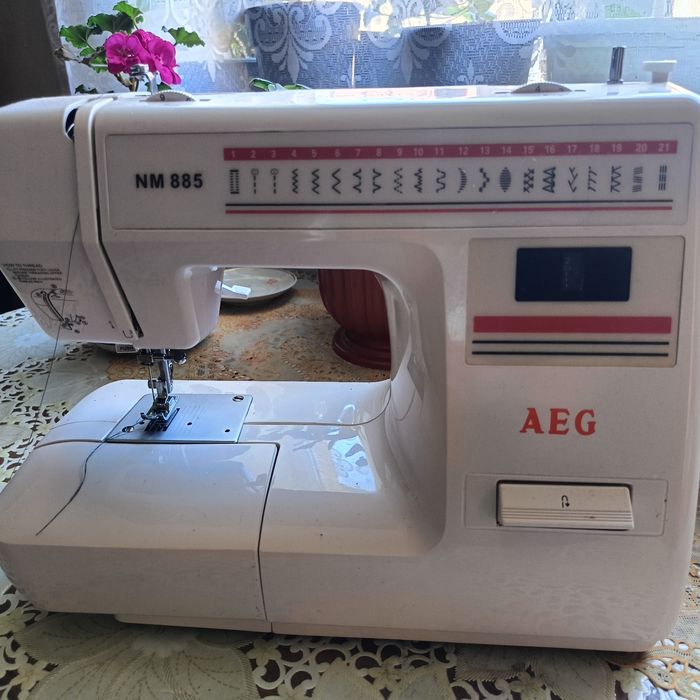 Швейна машинка AEG mn 885.