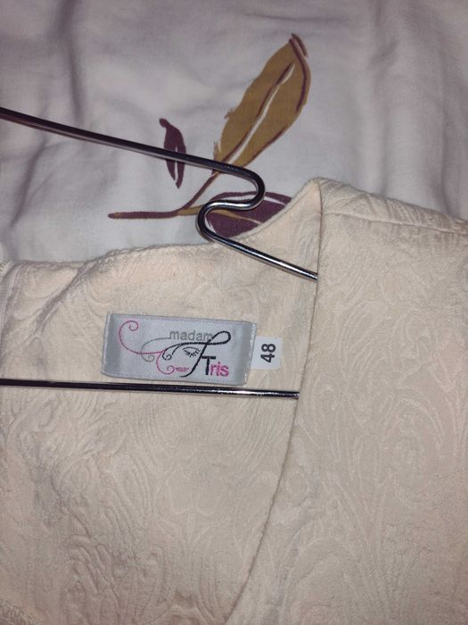 Sprzedam sukienkę z marynarką rozmiar 48