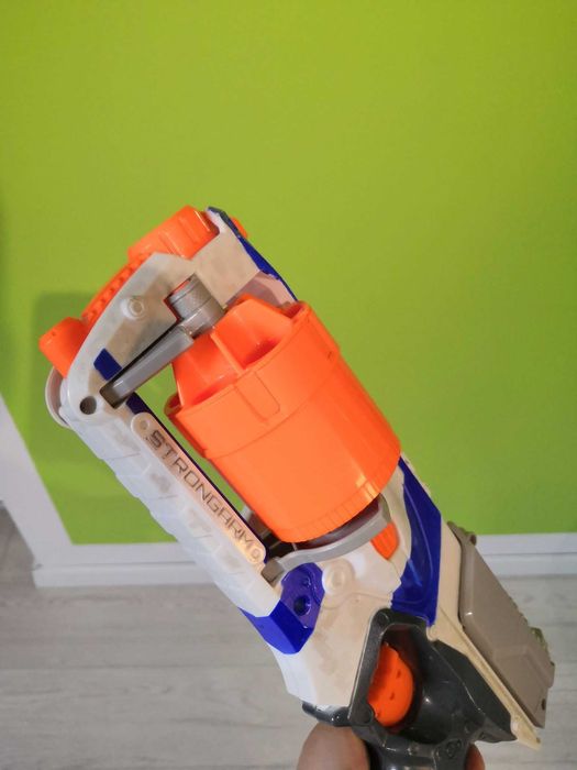 Karabin x-shot i n-STRIKE elite strongarm