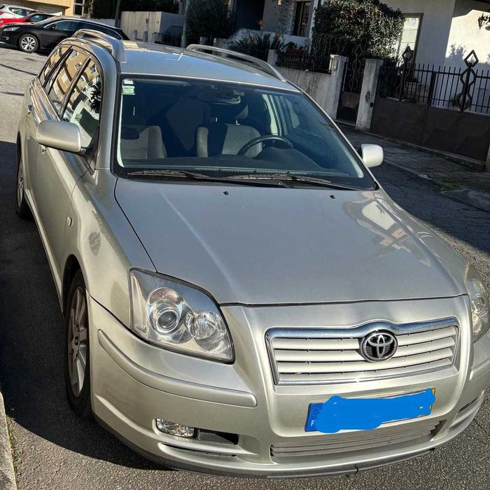 Toyota Avensis — fotografia 2