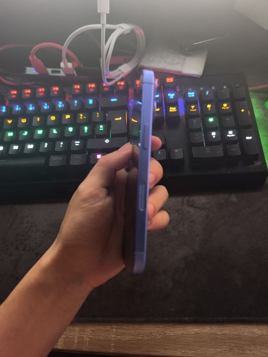 iPhone 16 128GB azul