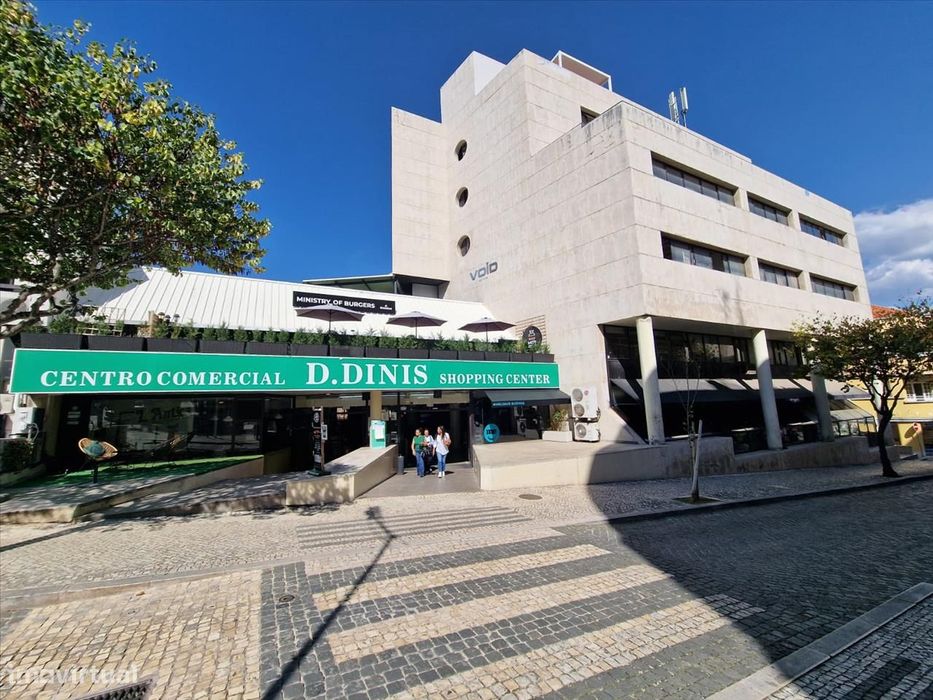 Escritório em Leiria, Cortes