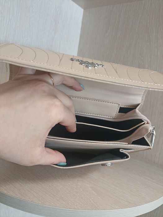 Сумка Prada,  під бренд