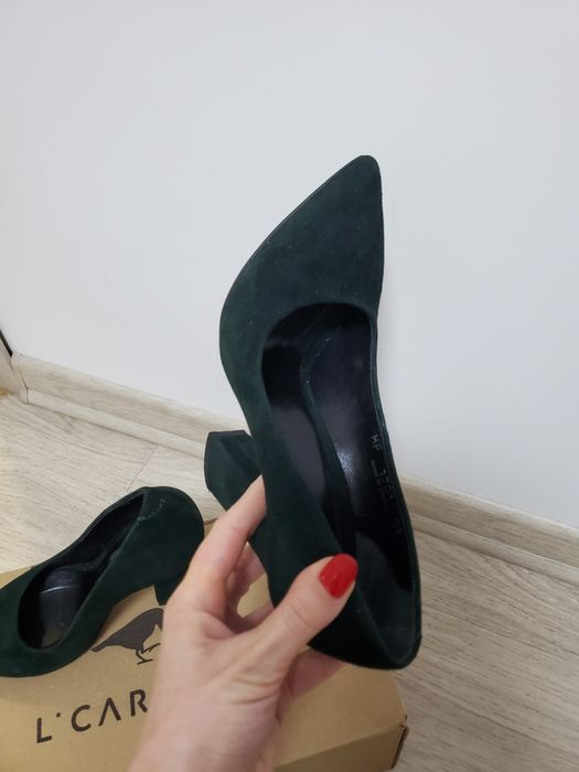 Продам замшевые туфли L Curvuri
