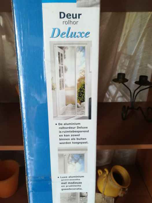 Portas , janelas , fitas  , mosqueteiros