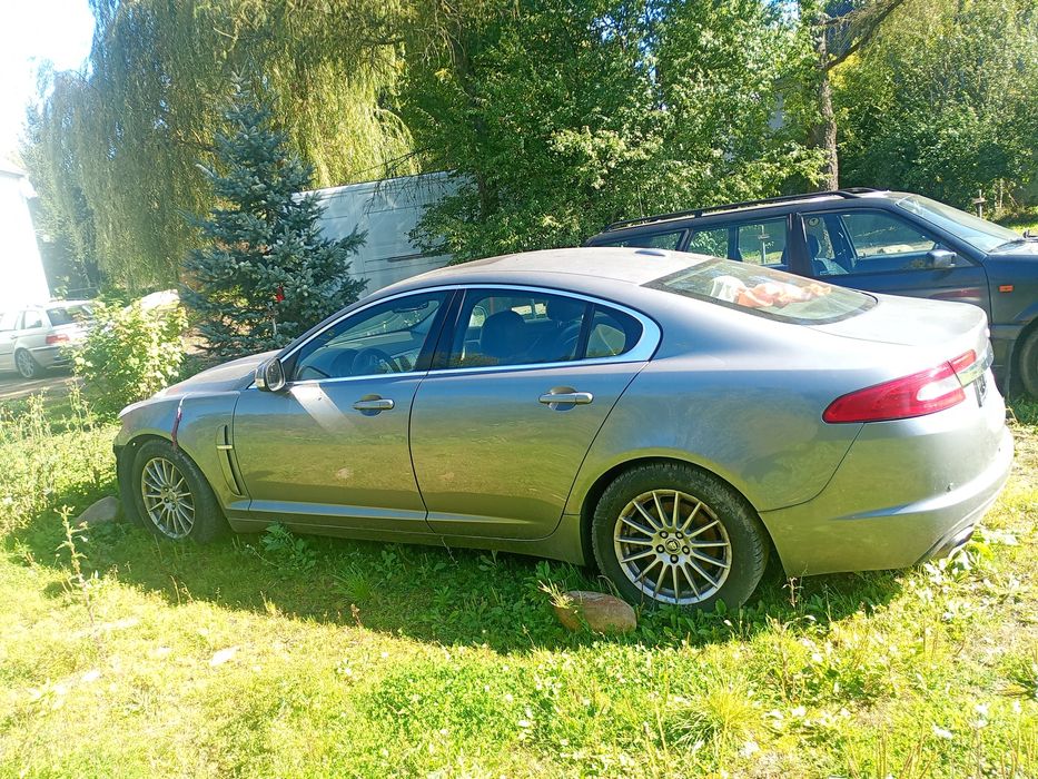 Jaguar XF
