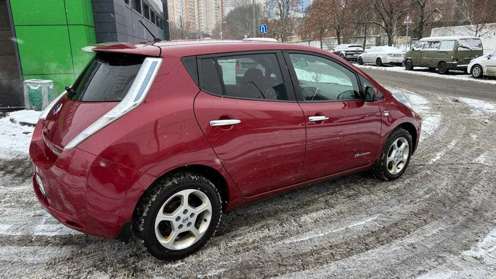 Nissan Leaf 2015, 11 палок, SOH 83%, NORDIC, не фарбований, огляд 360