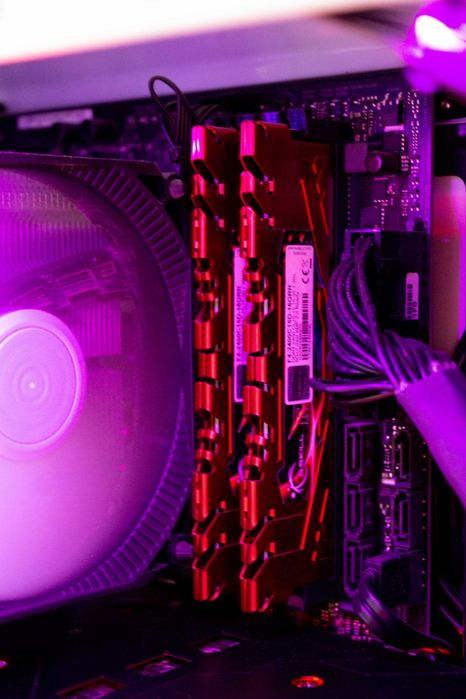 PC Desktop - i5-7600K // GTX 1070 // 16GB RAM64297950573057123