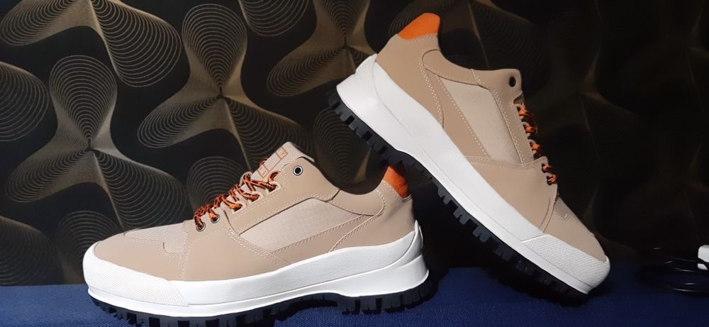 Із США чоловічі кросівки 44 Tommy  Boss подарунок новий рік кроссовки