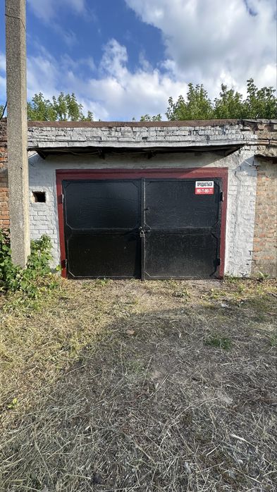 РОЗСТРОЧКА. ГК 14, Кірово, криша зроблена, світло, підівал, яма