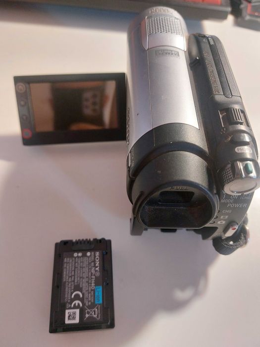 Видеокамера Sony DCR-DVD610E