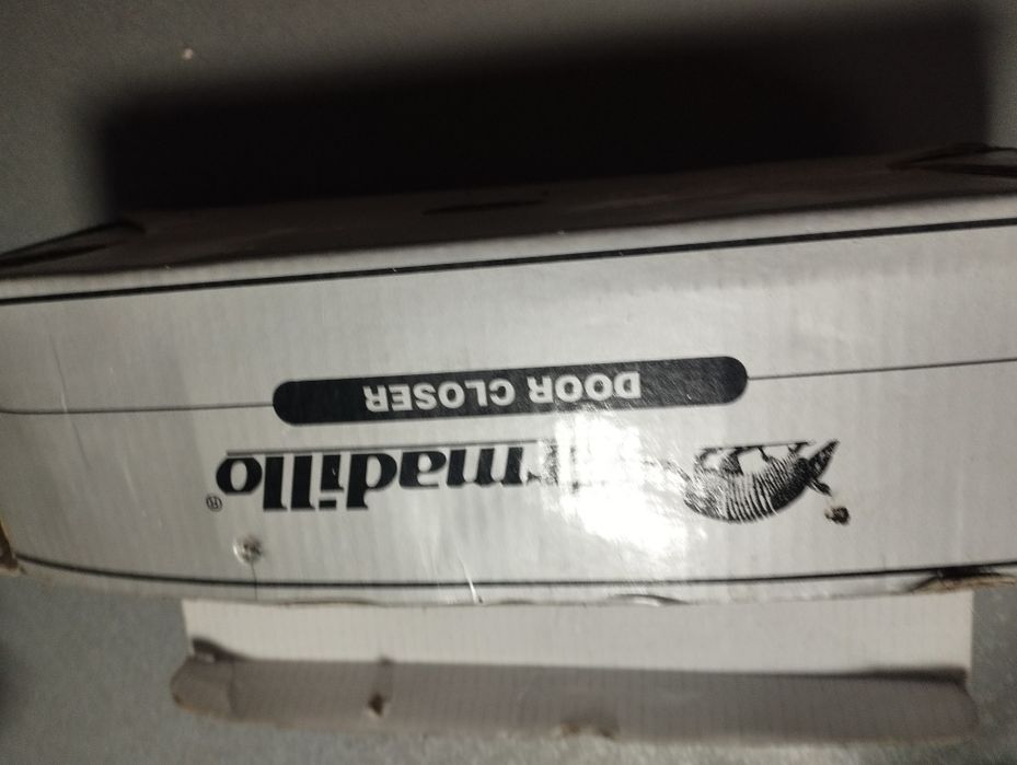 Дверний доводчик Armadillo