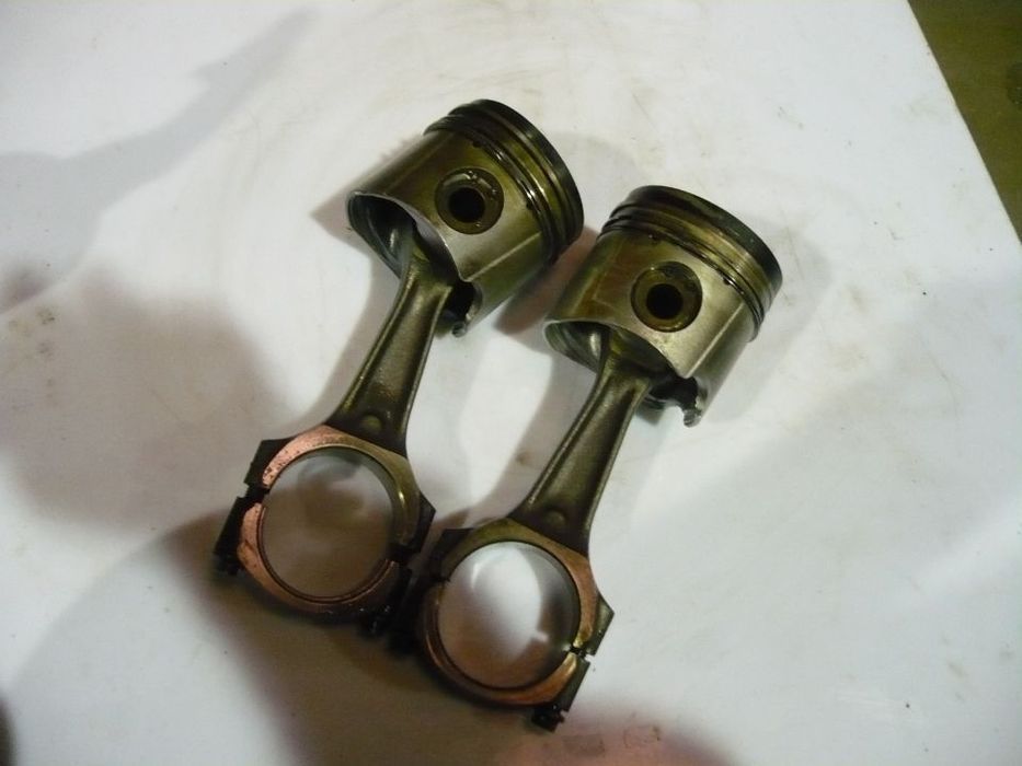 Piston + Biela - Land rover Freelander  Diesel