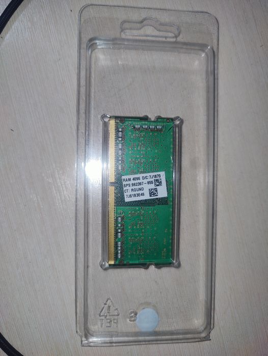Орг ОЗУ Samsung DDR4 SDRAM 4 GB.