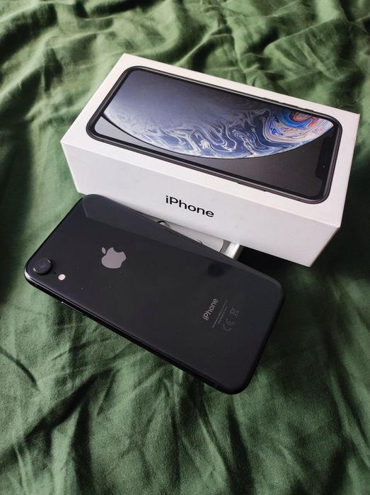 Продам iPhone XR 64 Gb
