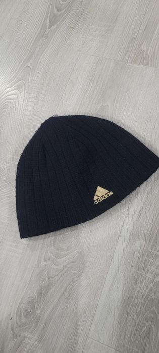 Czapka czarna adidas