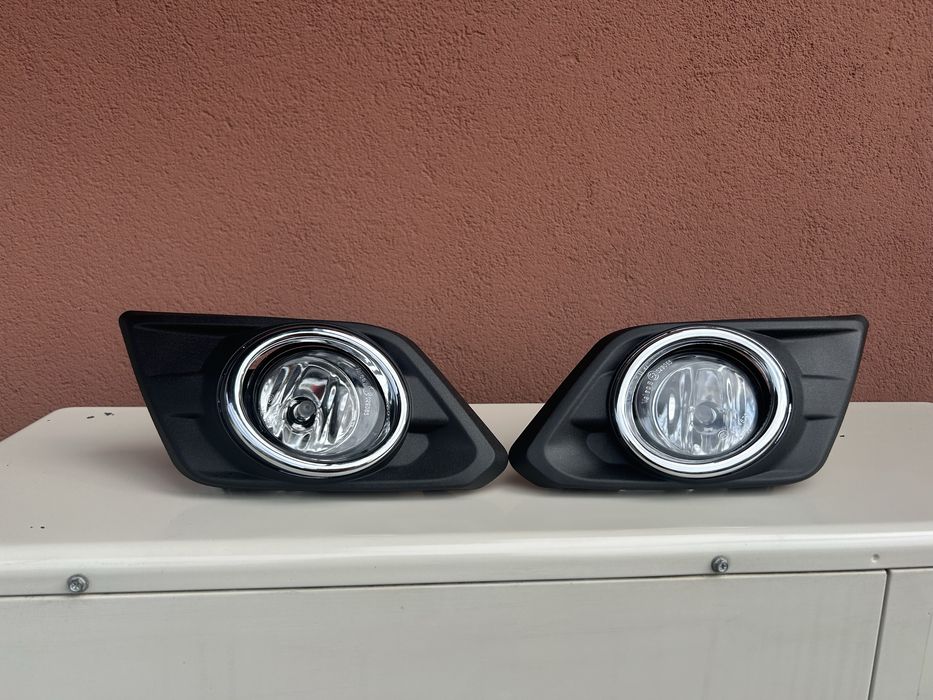Протитуманні фари Nissan Rogue X-Trail Qashqai Almera Altima Primera