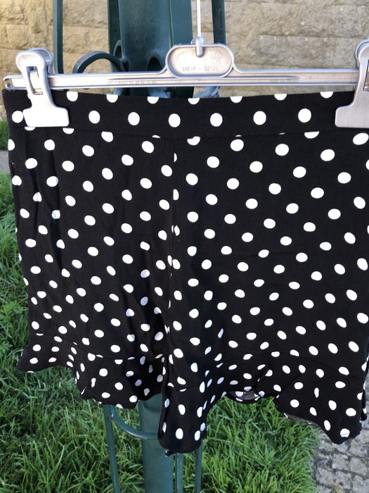 Saia calcao Zara preta com bolinhas brancad