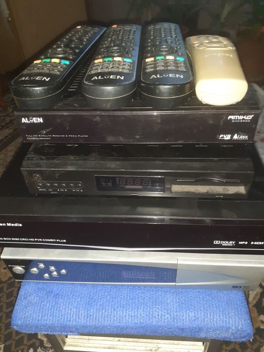 Спутниковый тюнер.