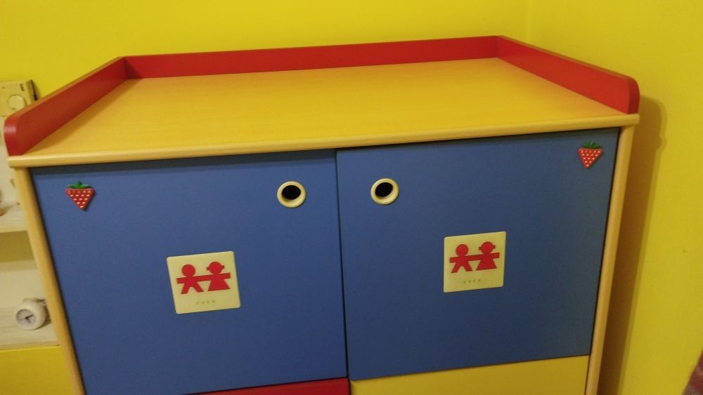 Набір меблів в дитячу кровать з гіркою