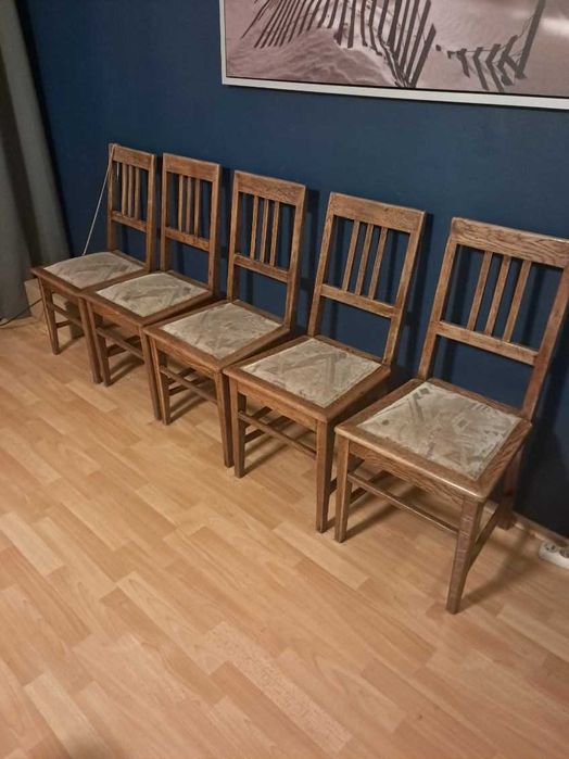 Stół dębowy z krzesłami