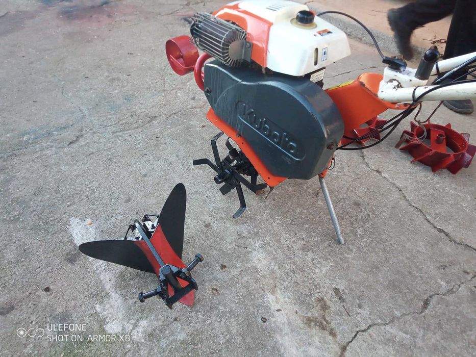 Motoenxada Kubota TF-20