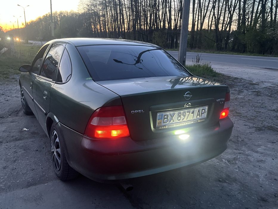 Opel Vectra B 1,6 в доброму стані