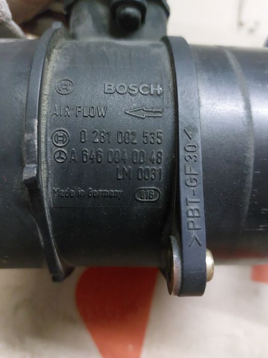 Продам расходомер воздуха мерседес спринтер.