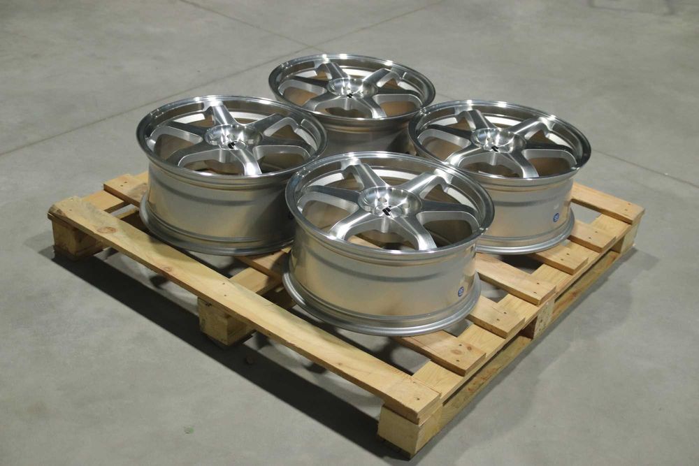 !OUTLET! Felgi Japan Racing JR3 18x8 ET35 5x100 Silver Machined