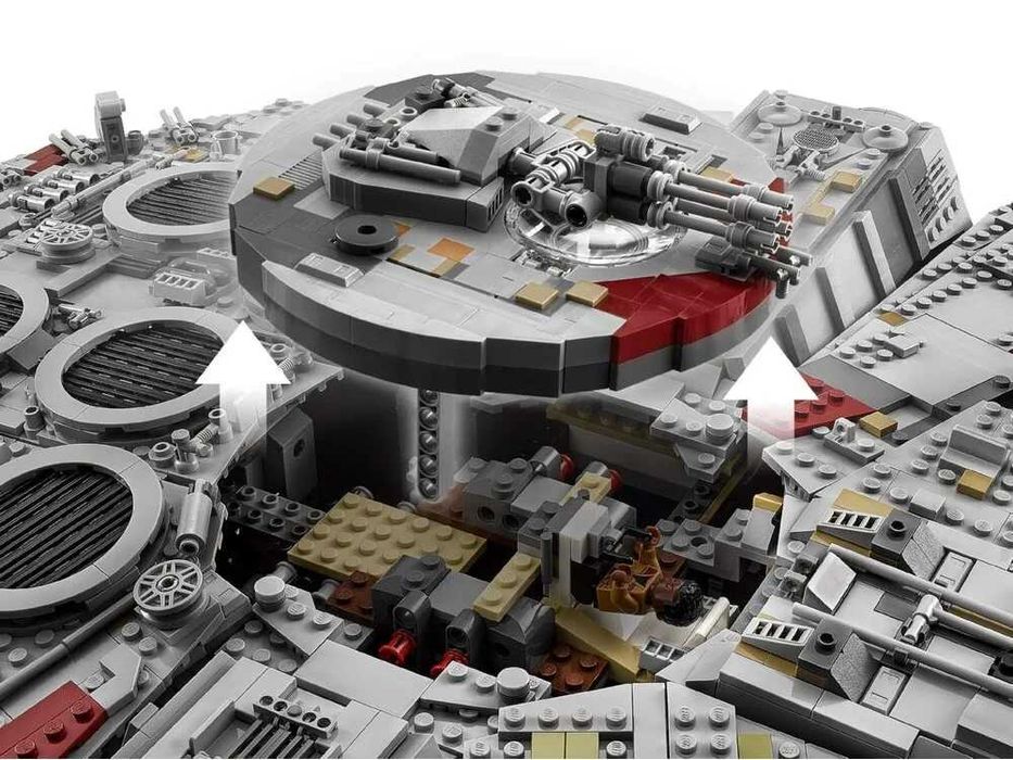 Конструктор Star Wars Сокіл Тисячоліття + підставка, 7541+407 деталей