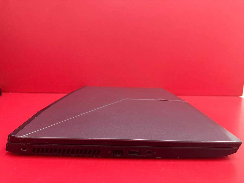 Alienware m17 | 17.3"