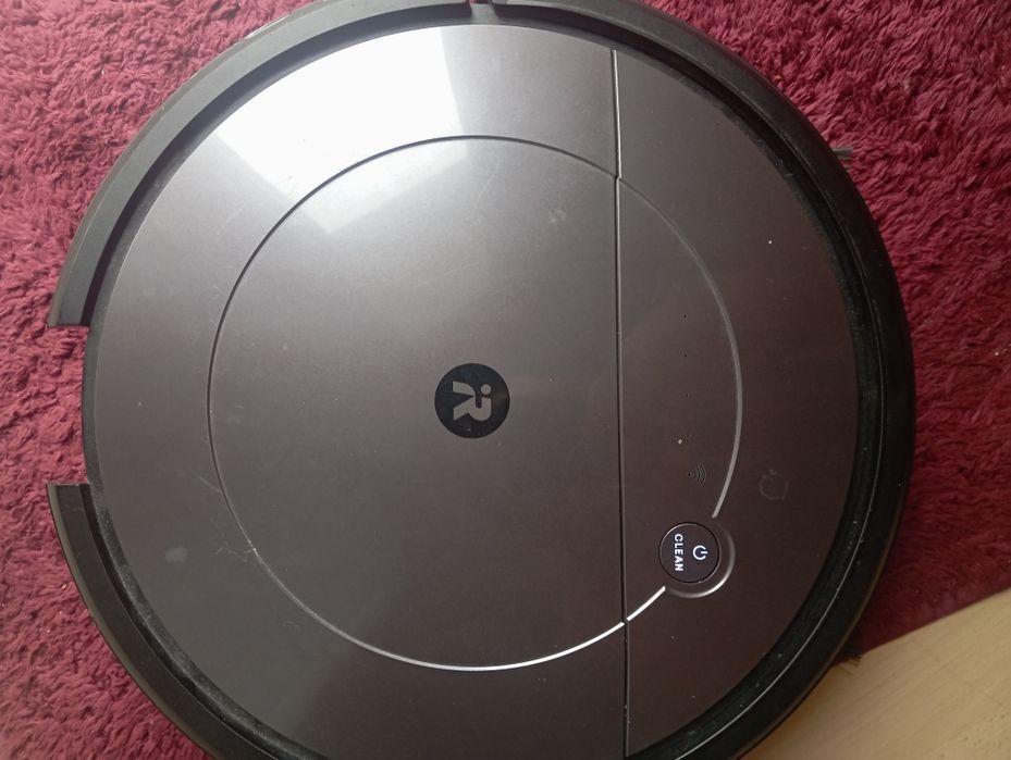 Робот-пилосос iRobot Roomba i3 Wi-Fi