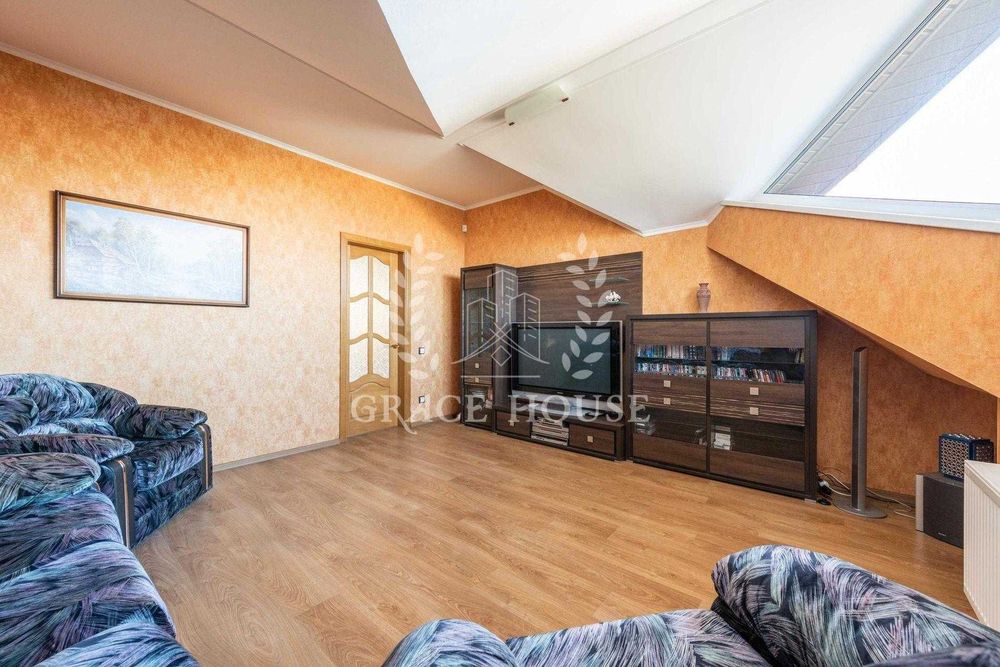 Продаж будинку з басейном та підвалом Гатне Гатное 16 соток 6 кім. газ