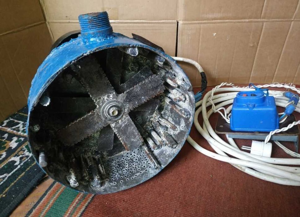 Трансформатор, электродвигатель.