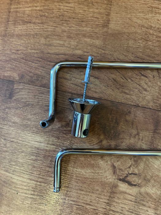 Wieszak podwójny na ręczniki do łazienki