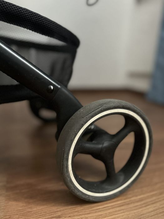 Продам коляску cybex beezy