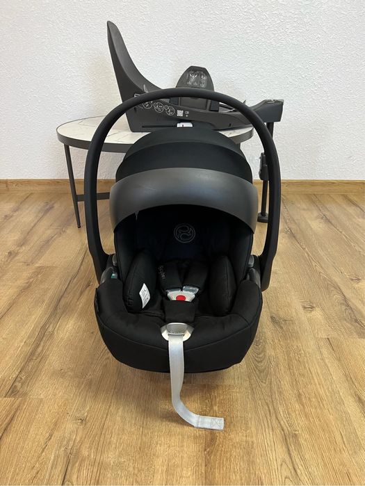 Cybex cloud z2 black + base