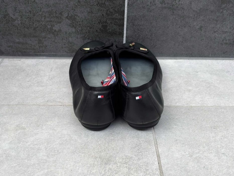 Tommy Hilfiger cecilia nowe baleriny skórzane damskie 40
rozmiar 40
Wk