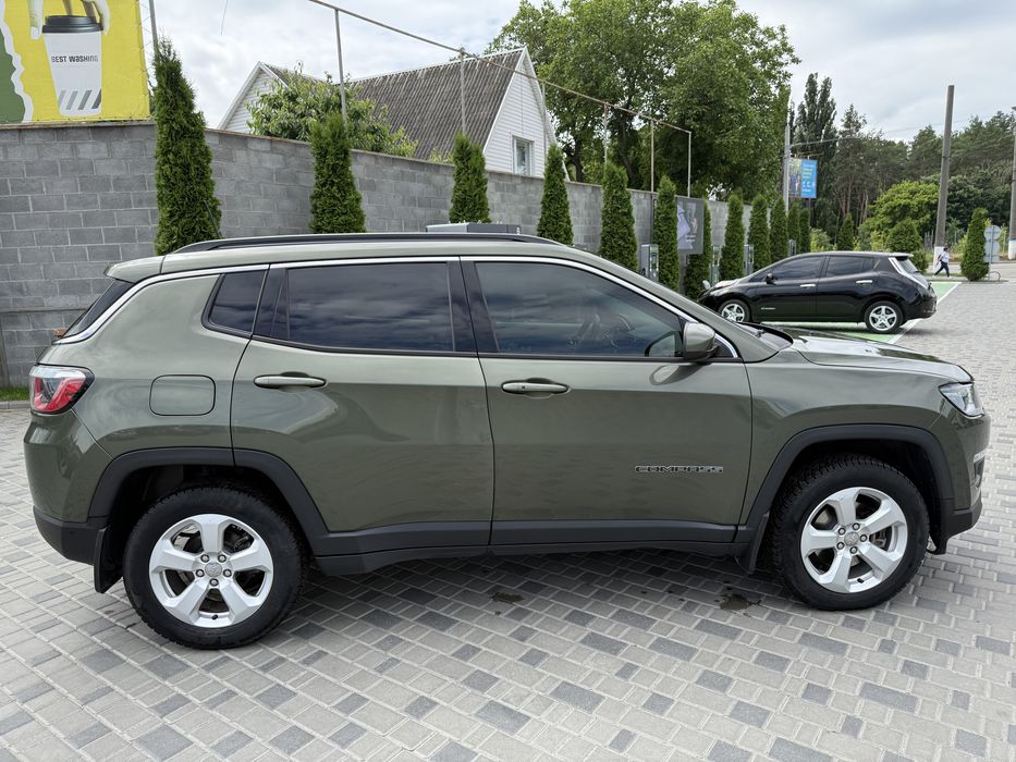 Продам Jeep Compass