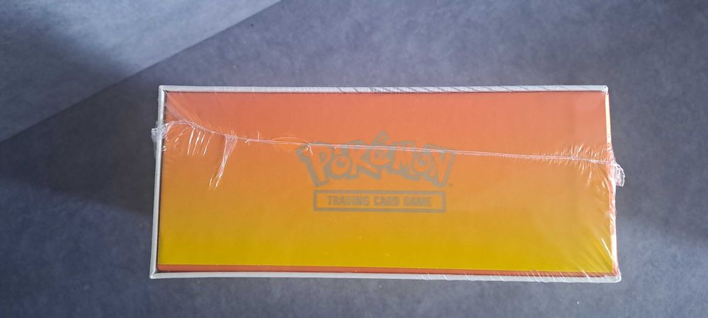 Pokemon Sword&Shield Charizard Ultra-premium collection. Odbiór osobisty.