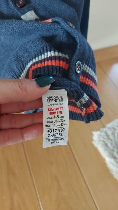 Marks&Spencer,  4-5 lat. Swetr
